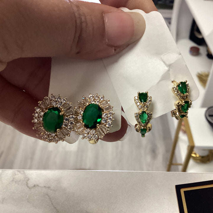 Earrings emerald