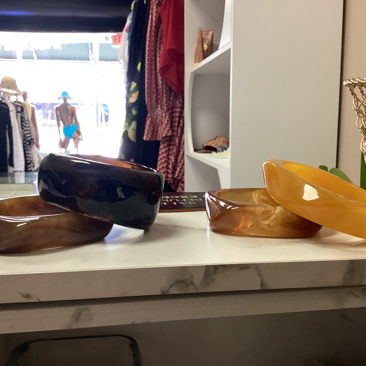 Bracelet set of 2 resin car