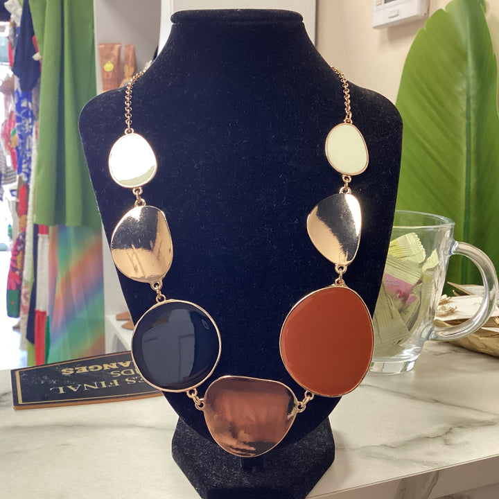 Necklace geometric colors