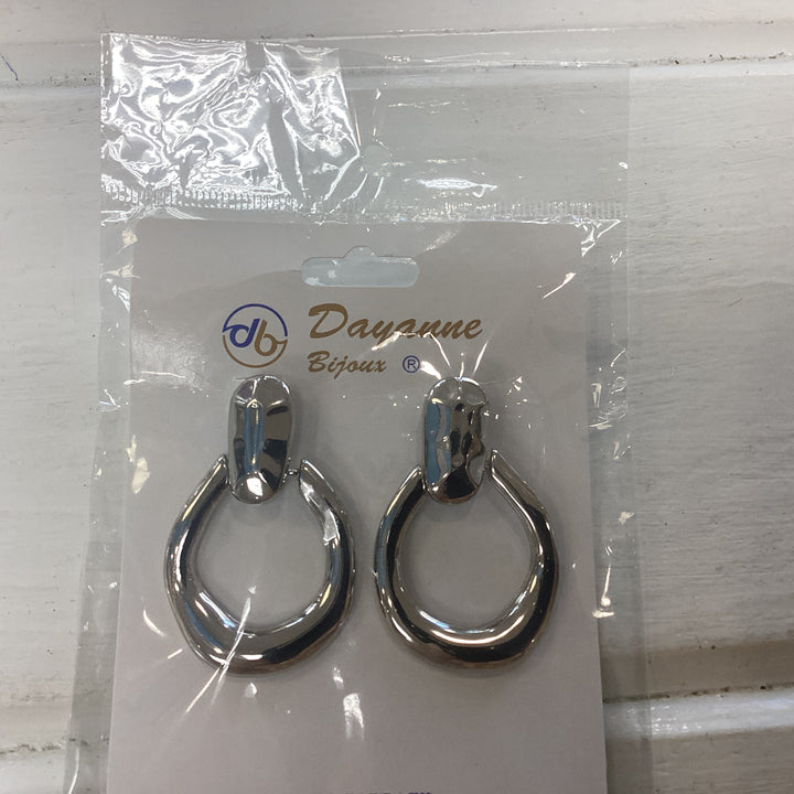 Earrings hoops