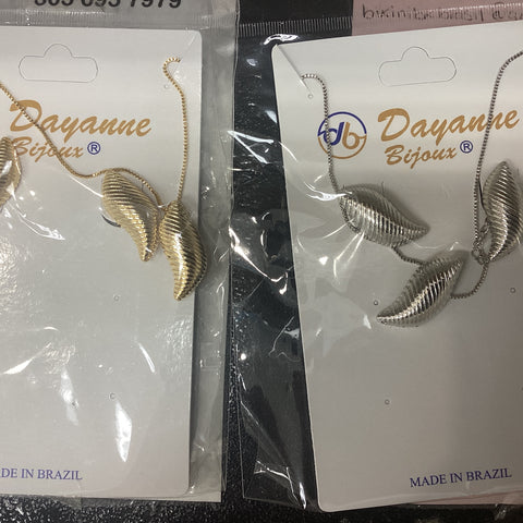 Set necklace and earrings leaves