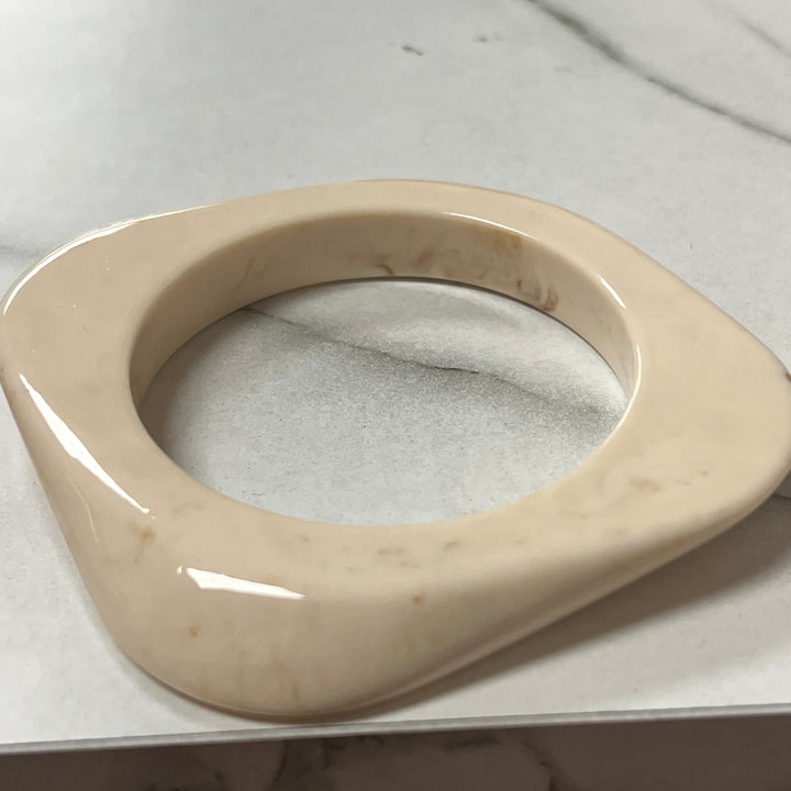 Bracelet acrylic