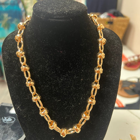 Necklace golden double-chain
