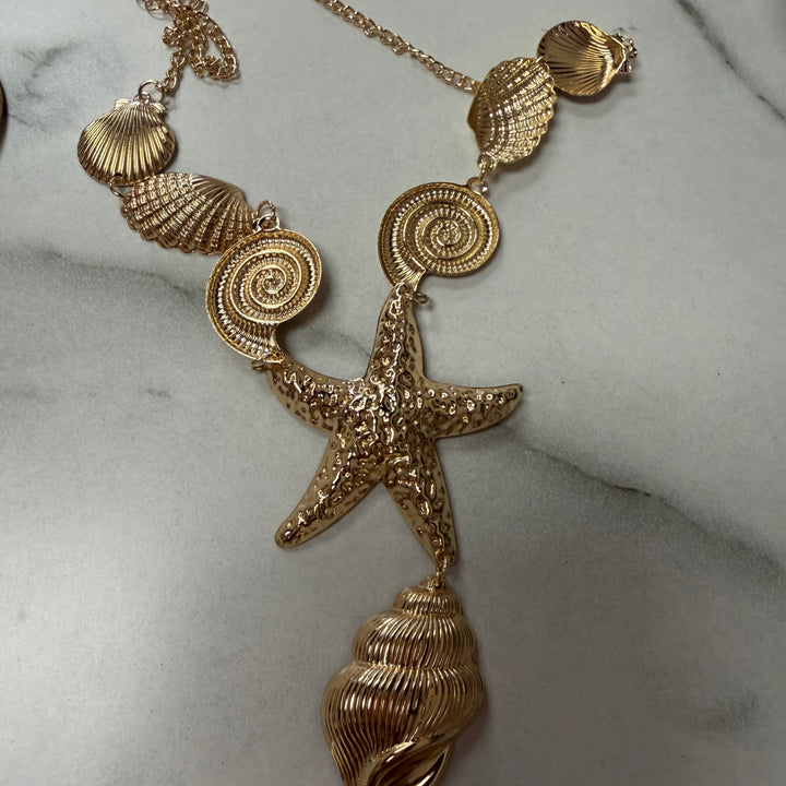 Necklace beach gold