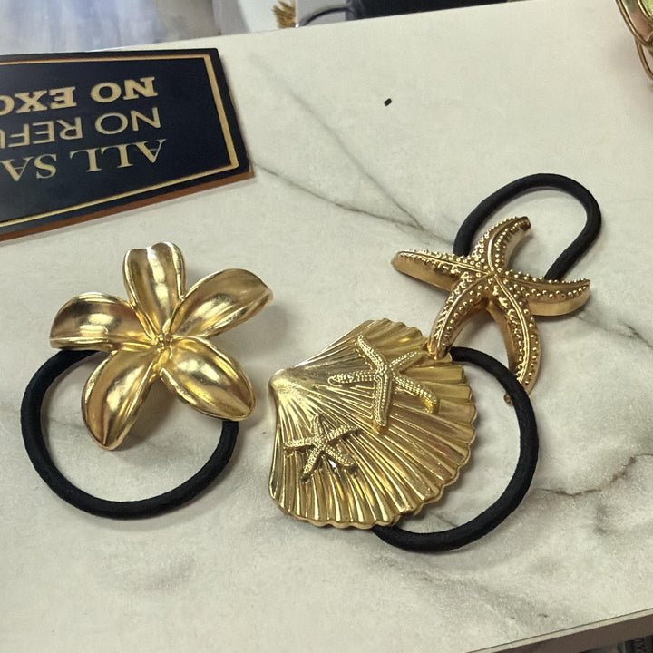 Scrunchie gold details