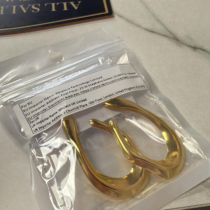 Earrings u-shaped